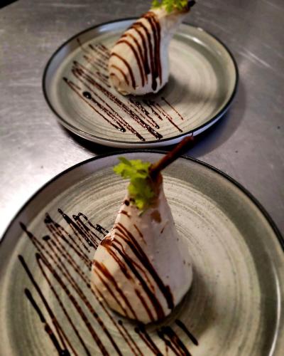 Poire pochée chocolat blanc